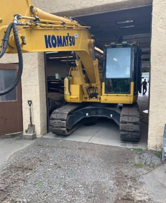 Town Line Auto Body, Tolland, CT